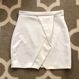 MISSGUIDED white envelope skirt